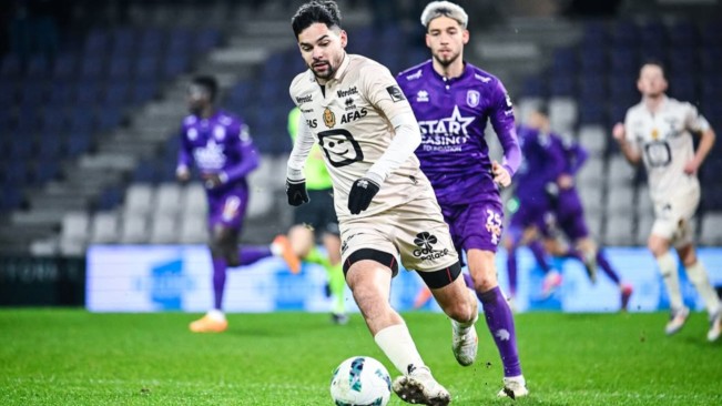 Sandy Walsh saat membela klubnya. [Instagram]